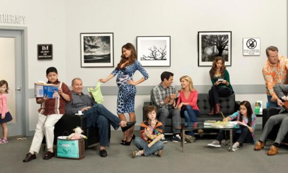 Modern Family to stream on Hulu, Peacock - Modern Family - How Many Seasons Of Modern Family Are On Hulu
